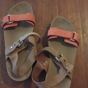 Fit flop sandals